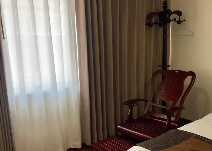 Longzhu Hotel
