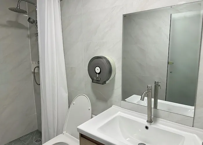 Hotel Longzhu 2*